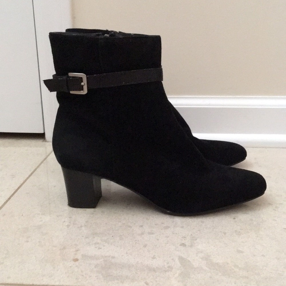 Black Bandolino Ankle Boots
